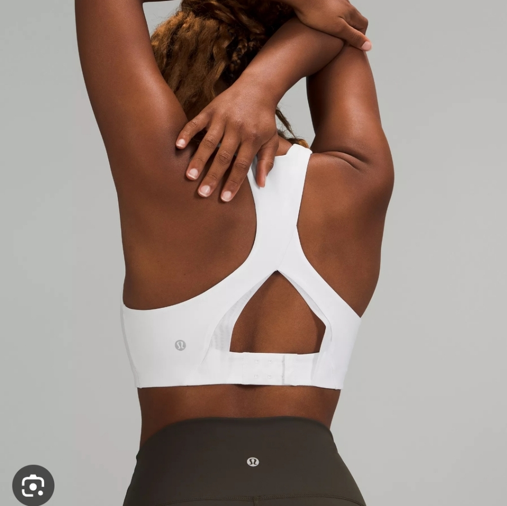 Lululemon Invigorate bra High support size 4 white